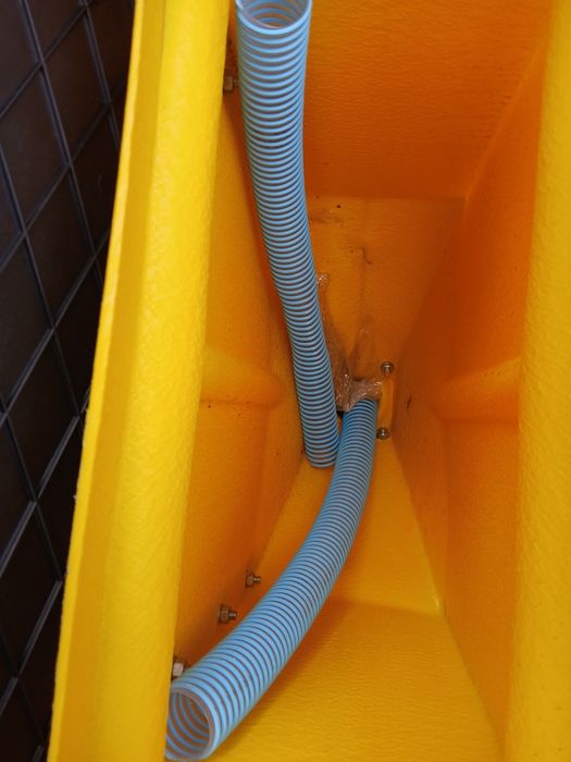 Buncăr fertilizare plantator cartofi, diferite utilaje cu fertilizare.