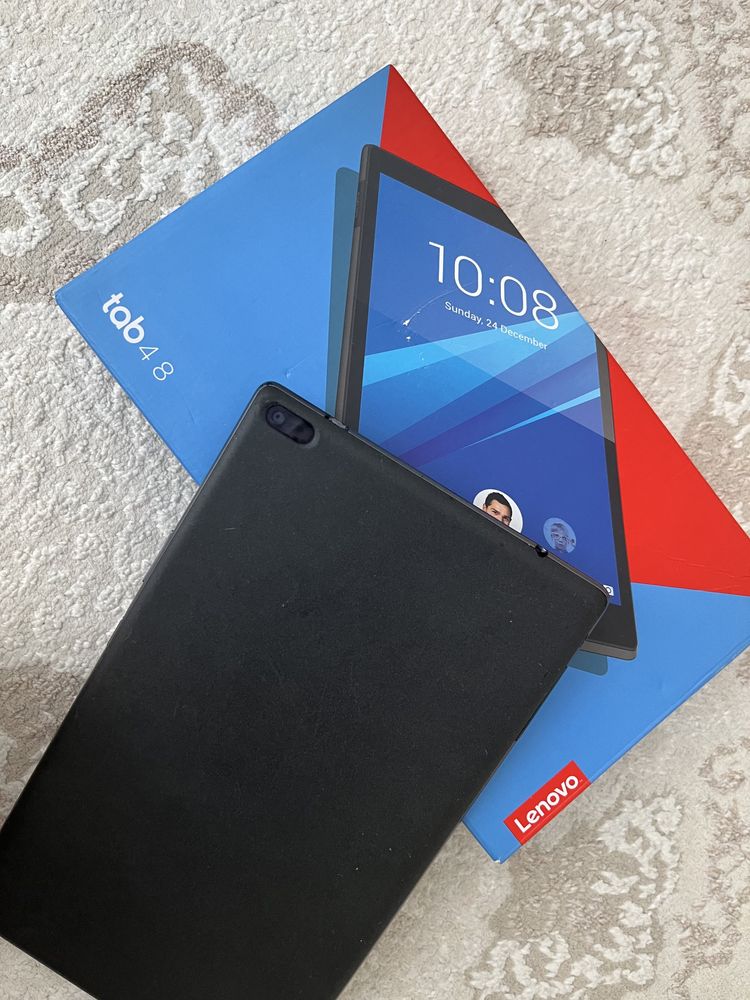Планшет Леново TAb 4.8