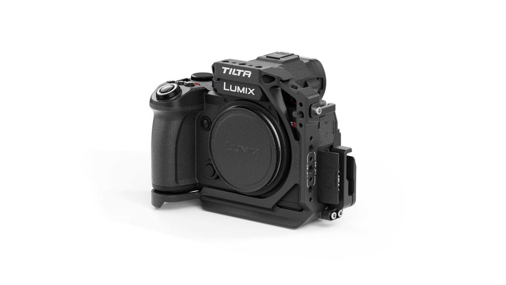 Panasonic LUMIX S5II - Camera Mirrorless Full Frame - body + cage