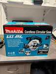 Fierăstrău circular Makita DHS680