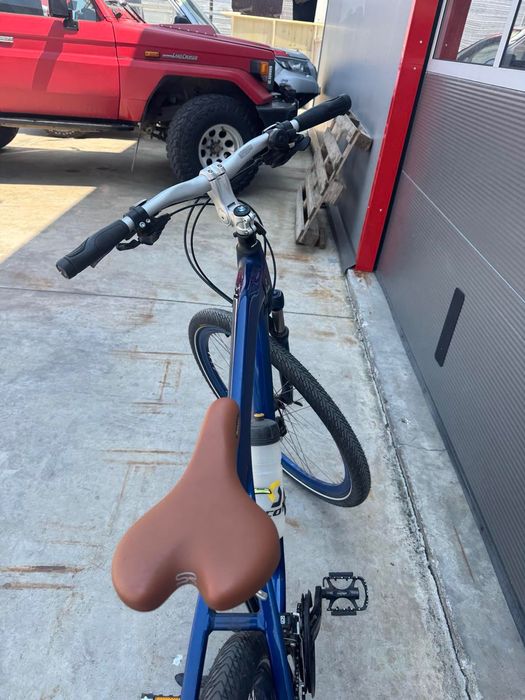 BMW Cruise 2016 синьо