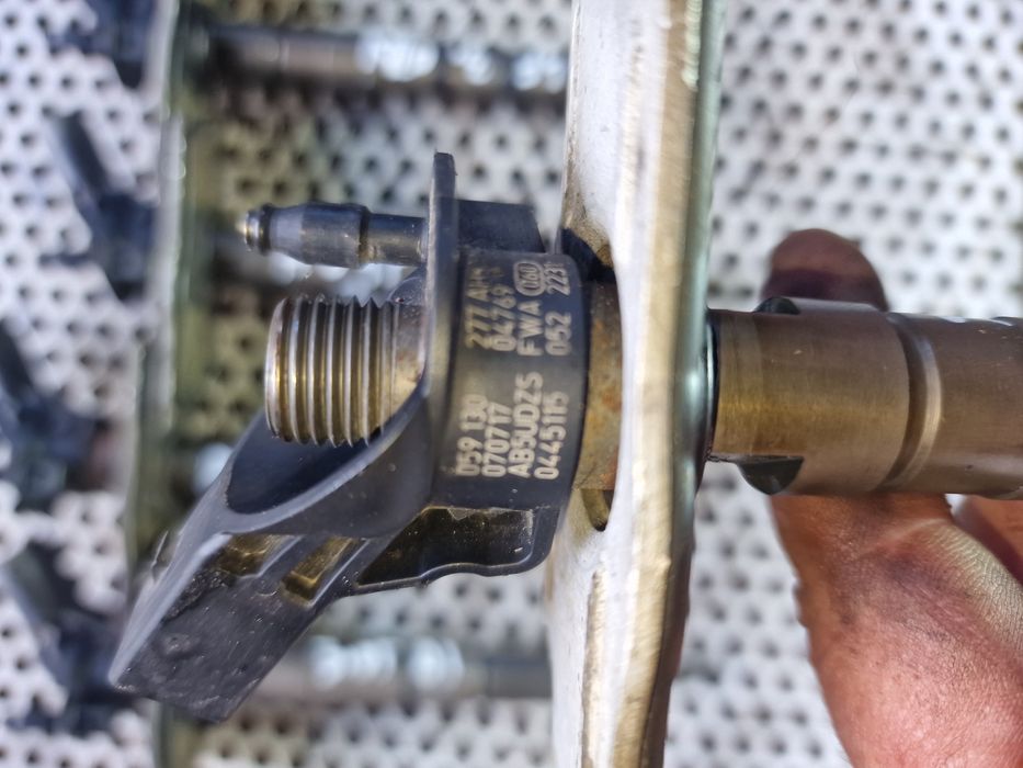 Injector, injectoare  Audi A6 c6 4f motor 3.0 tdi ,ASB