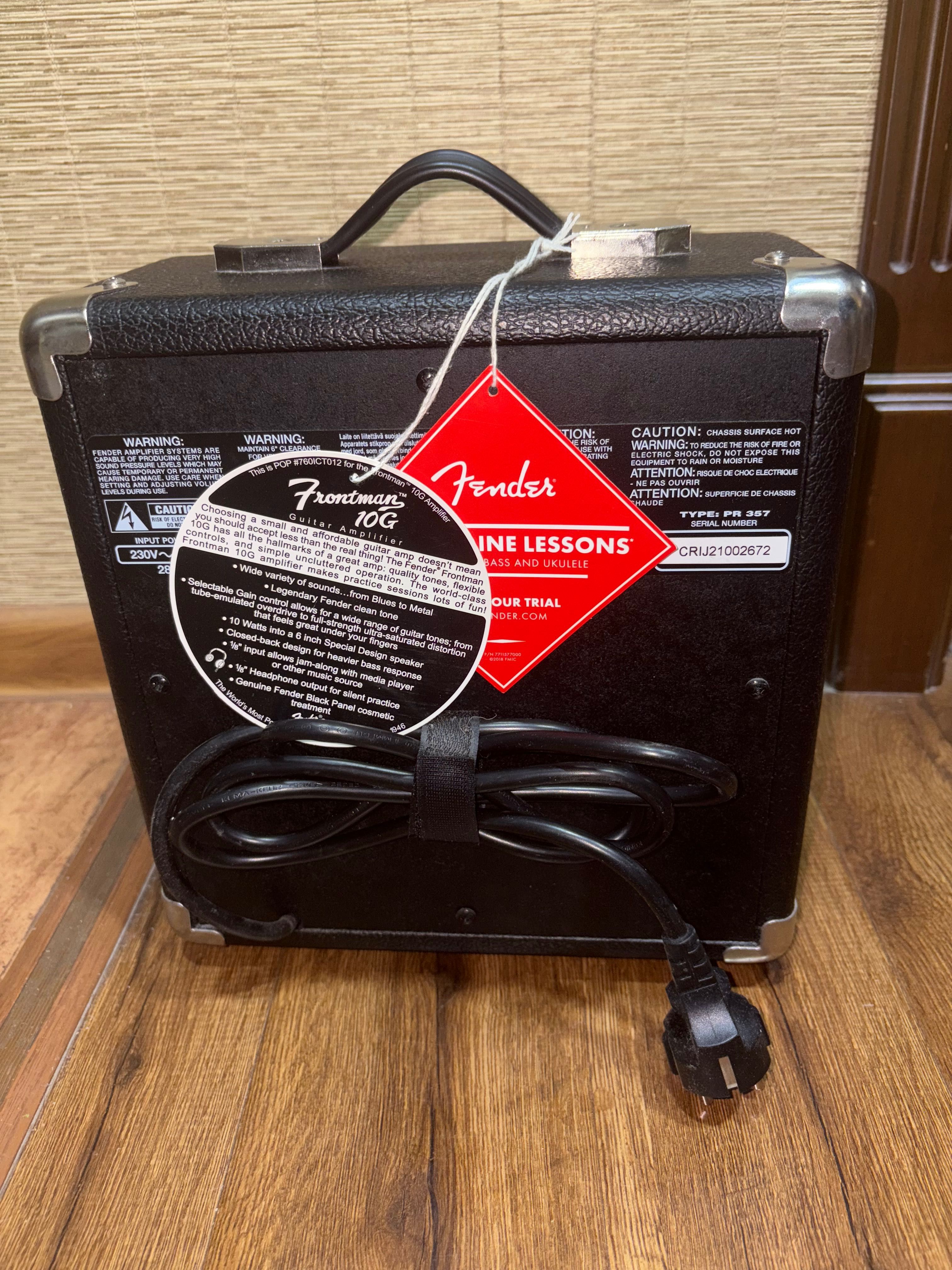 Fender 10G комбоусилитель