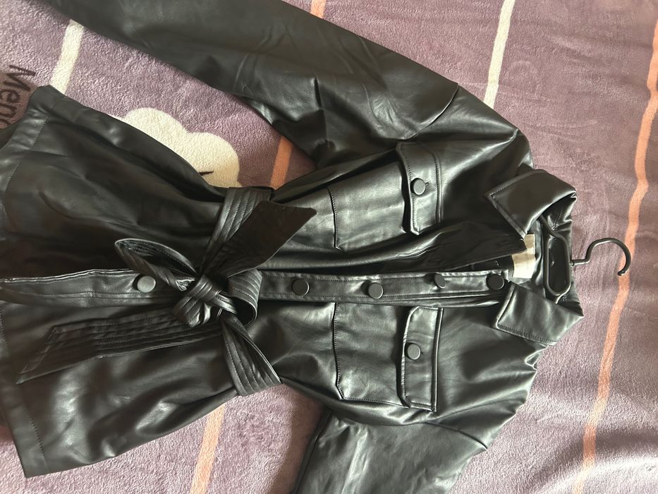 Дамско кожено яке