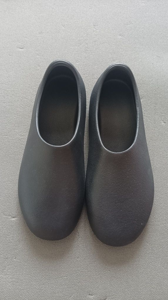YZY SL-01 size 12