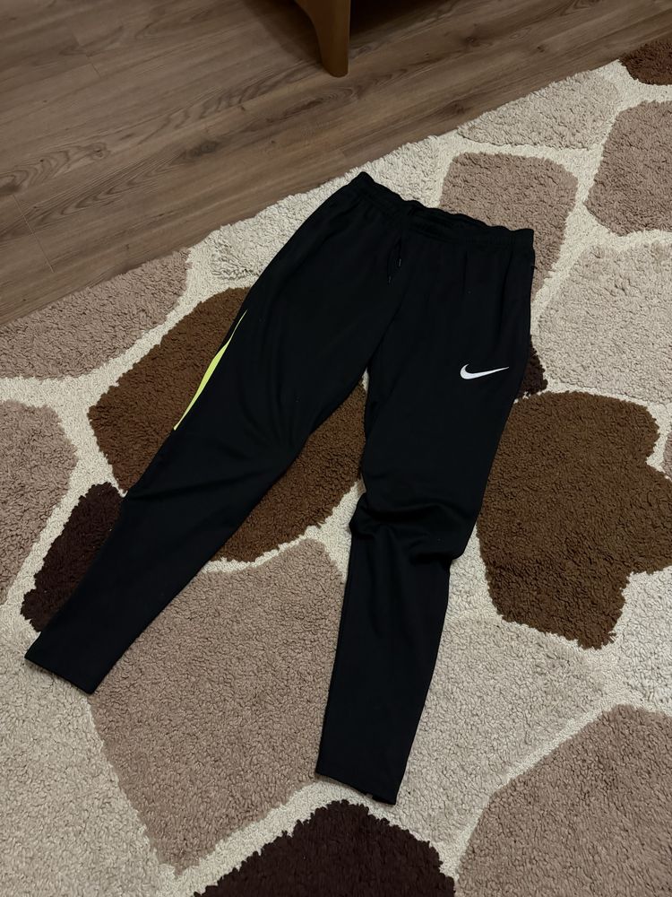 Nike DRI-FIT мъжко долнище