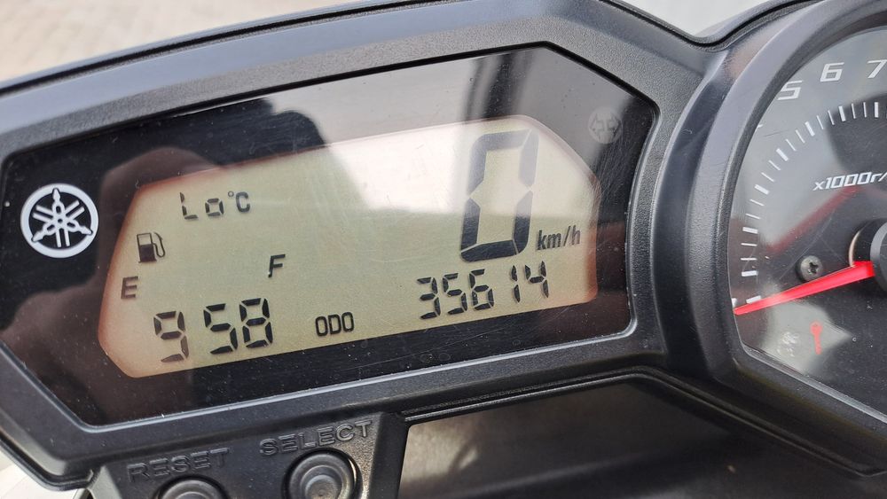 Yamaha Xj6 an 2009 leo vince