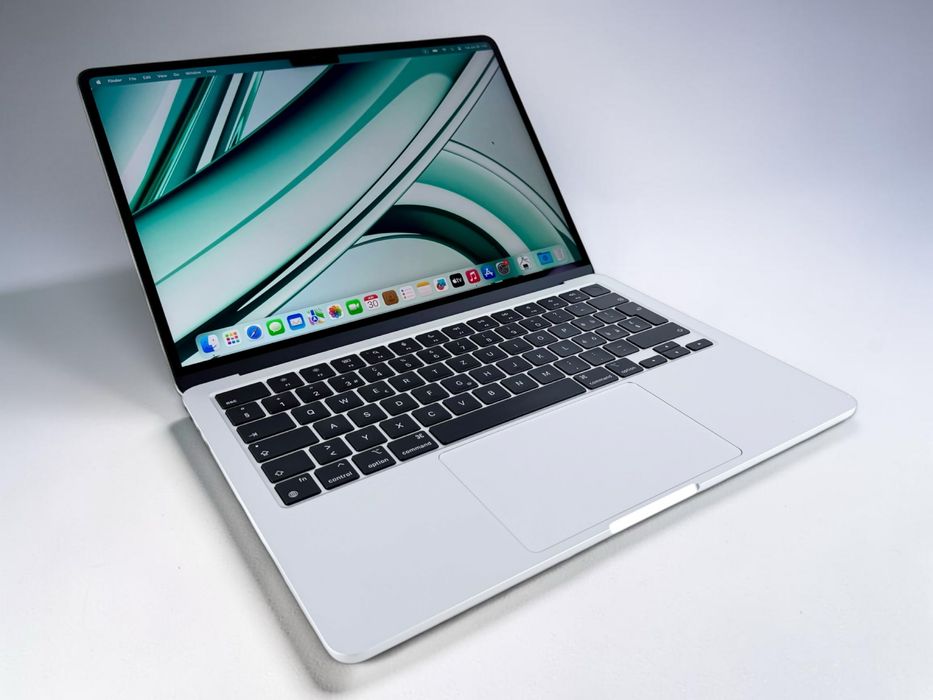 НОВ! Apple MacBook Air 13 M3 2024 8RAM 256GB Silver Гаранция! — миниатюра 3