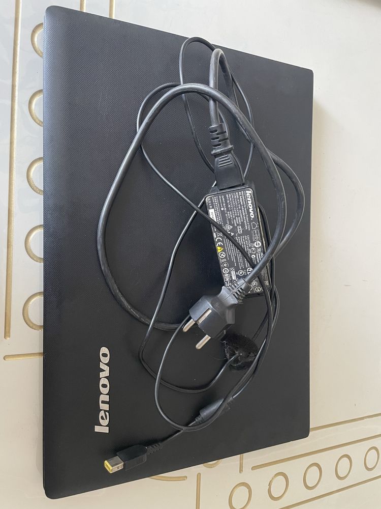 Ноутбук Lenova Core i7 / SSD-512 / озу-8гб