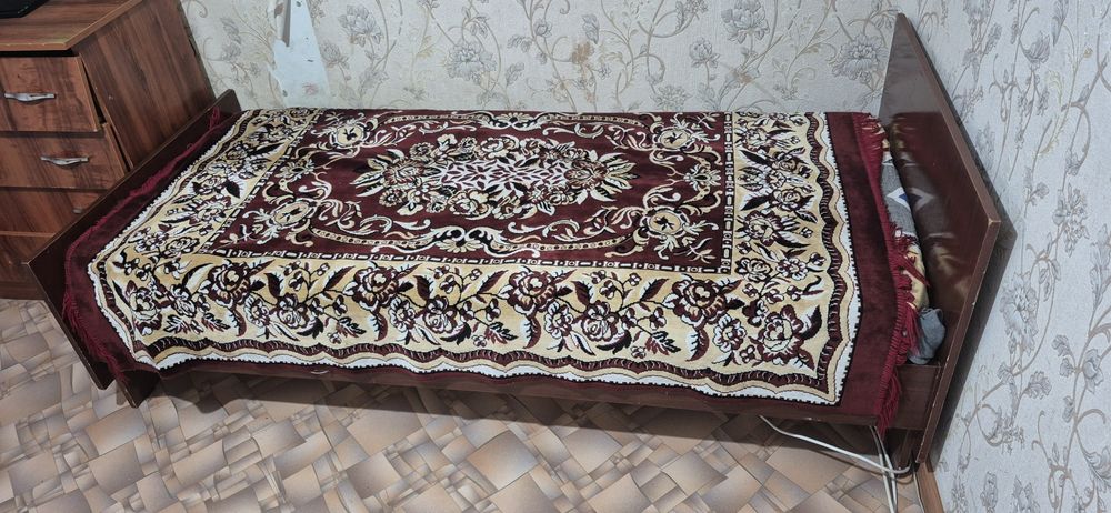 Отдам кровать размер 190×80