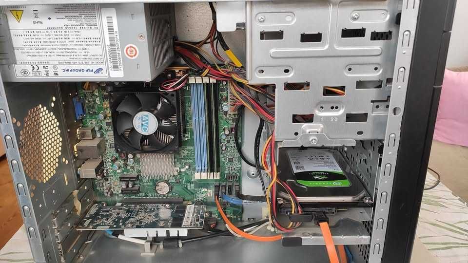 Настолен компютър Acer Aspire M1420