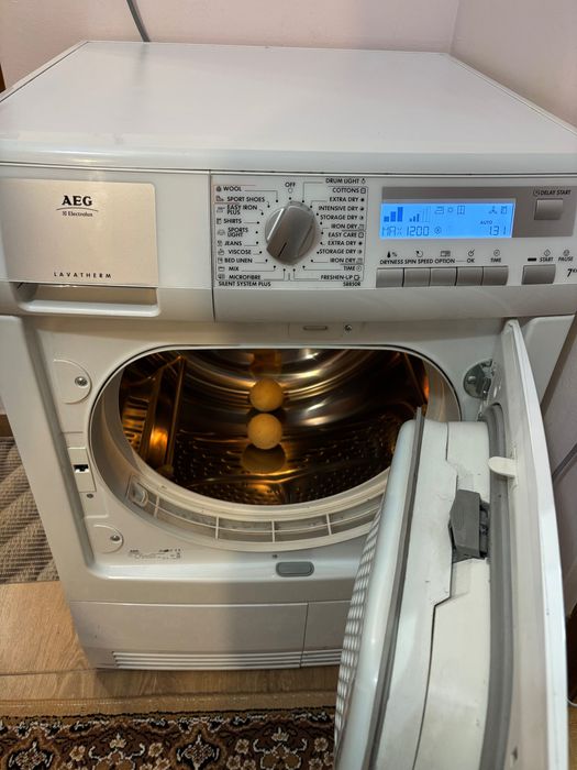 Работеща Сушилня AEG
