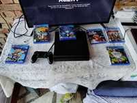 Vând PS 4 .  500 lei preț fix