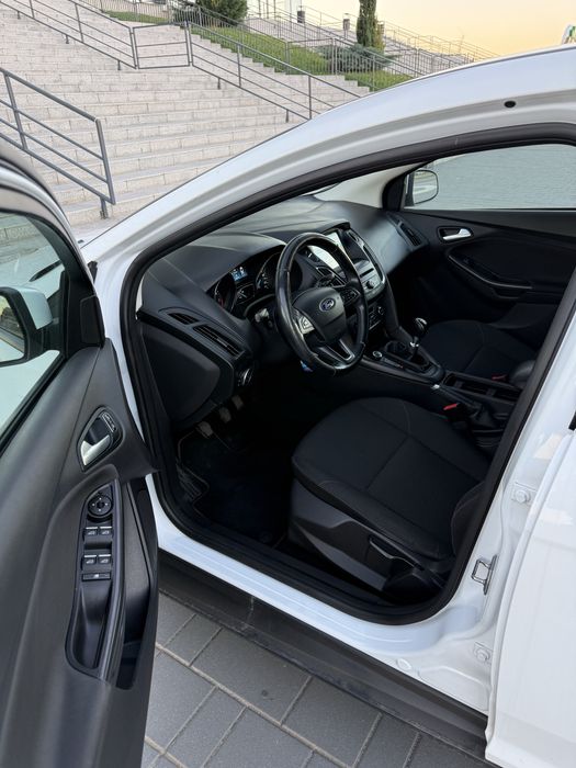 Vând Ford Focus – 2017 – 1.0 EcoBoost – 125 CP – Manuală