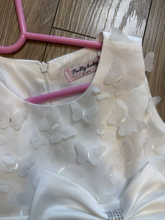 Детска бяла официална рокля 104