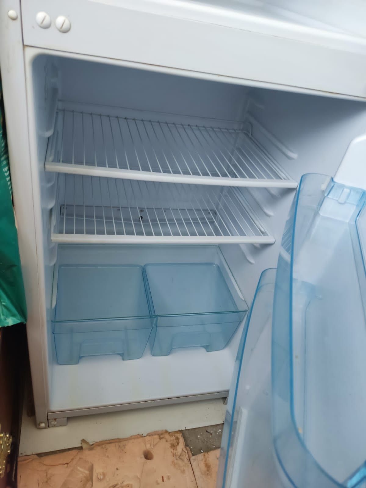 холоделник бу 2 года испол.