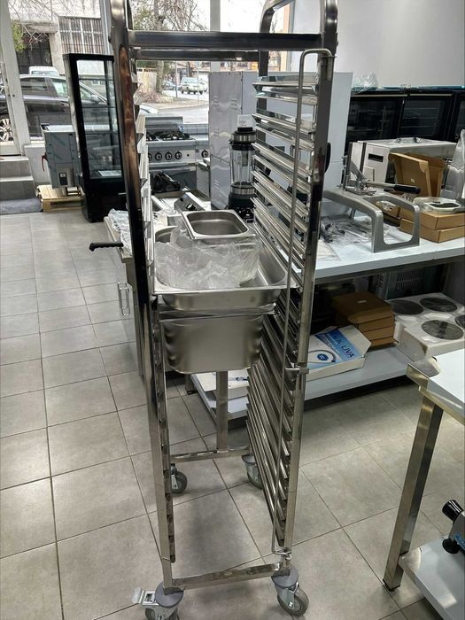 Количка за тави Гастронорм - събира 16 тави - 1/1 GN