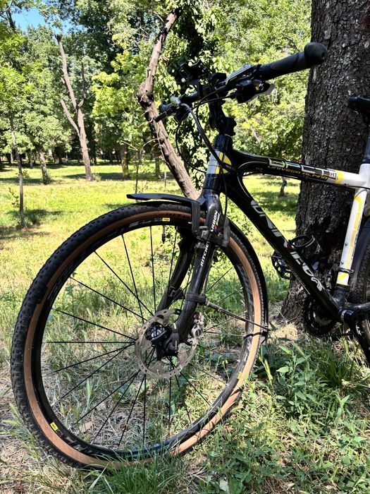 Bicicleta gravel full carbon