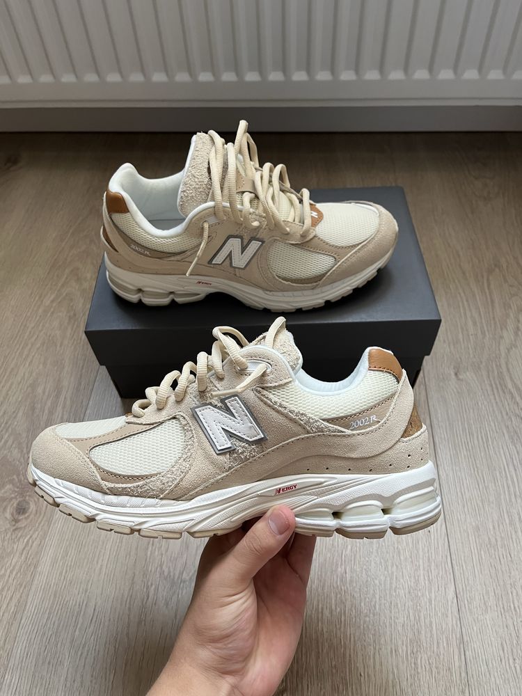 Newbalance 2002R