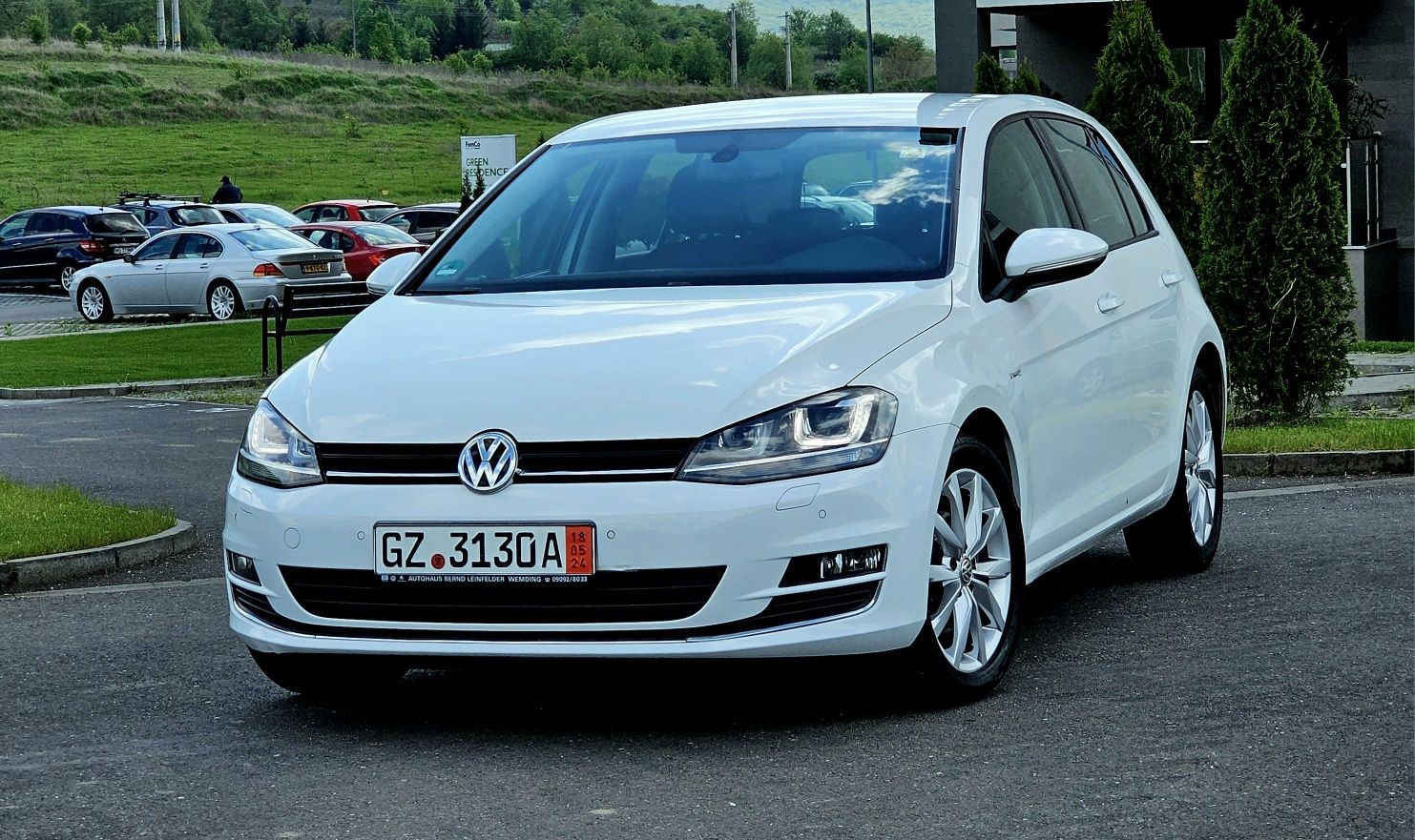 Volkswagen Golf 7~Benzina~Euro5~Faruri BI-XENON~Alcantara~Navigatie ~