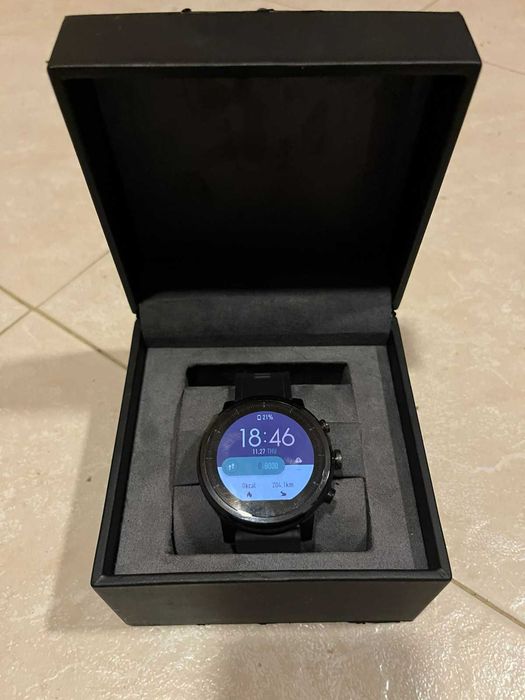 Продавам смарт часовник Amazfit Stratos 2