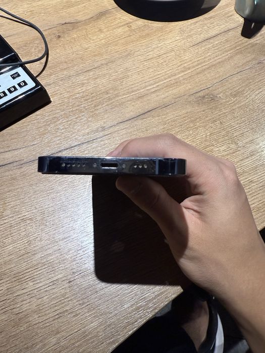 Iphone 13 pro в голубом цвете