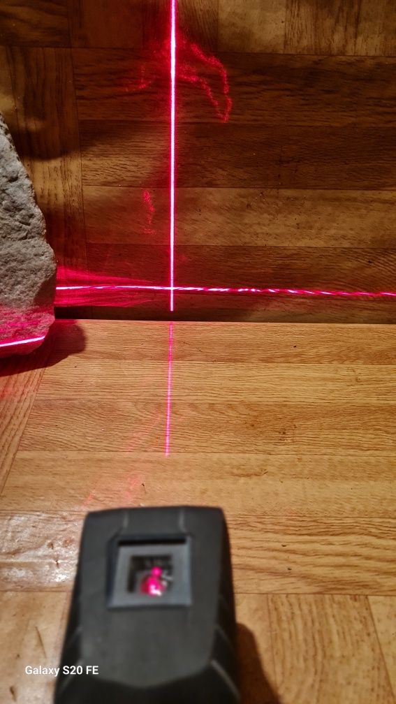 Laser in 3 puncte rosi