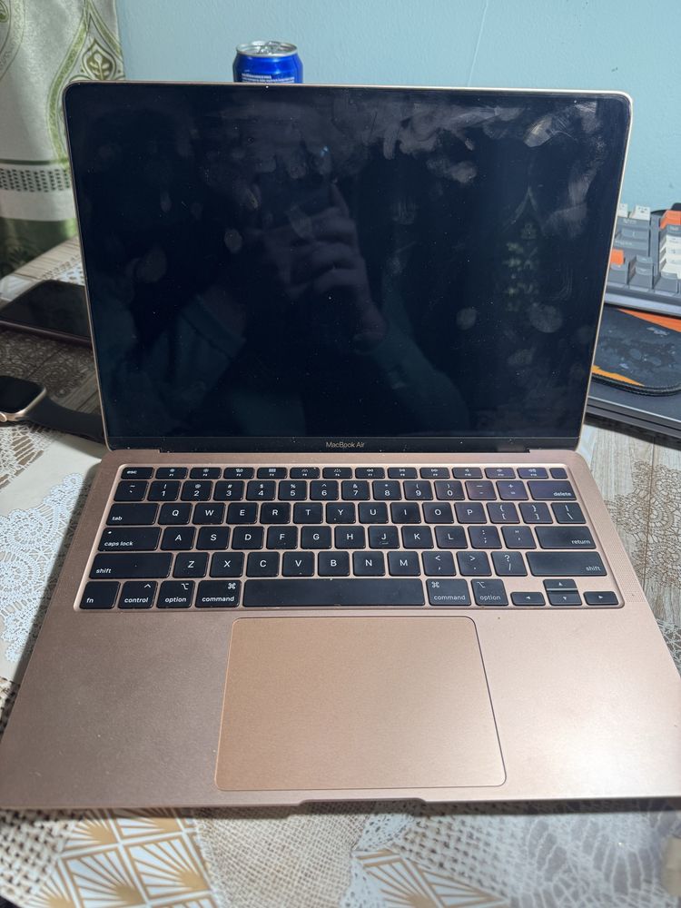 macbook air 2020 icloud bulgan zapchastga sotiladi