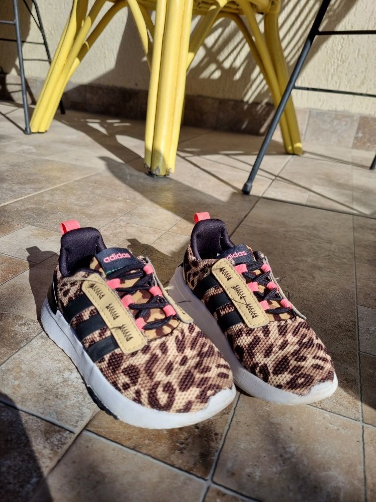 Adidasi Adidas animal print