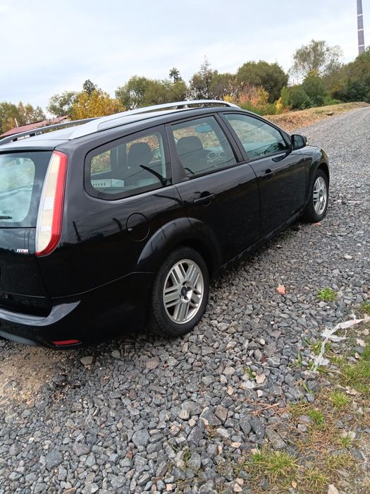 Vindem ford focus
