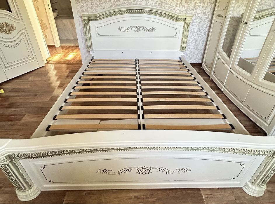 спальная кровать