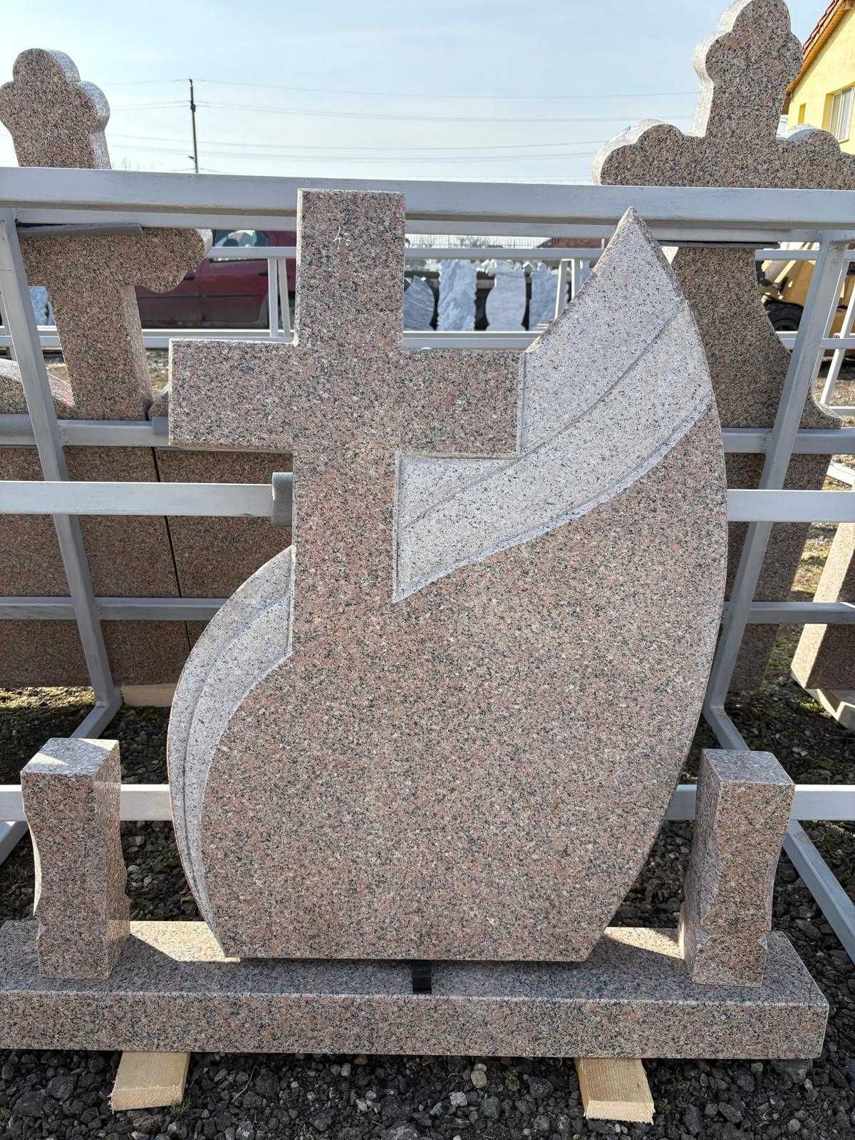 Reducere 15%  monumente funerare , marmura alba si granit