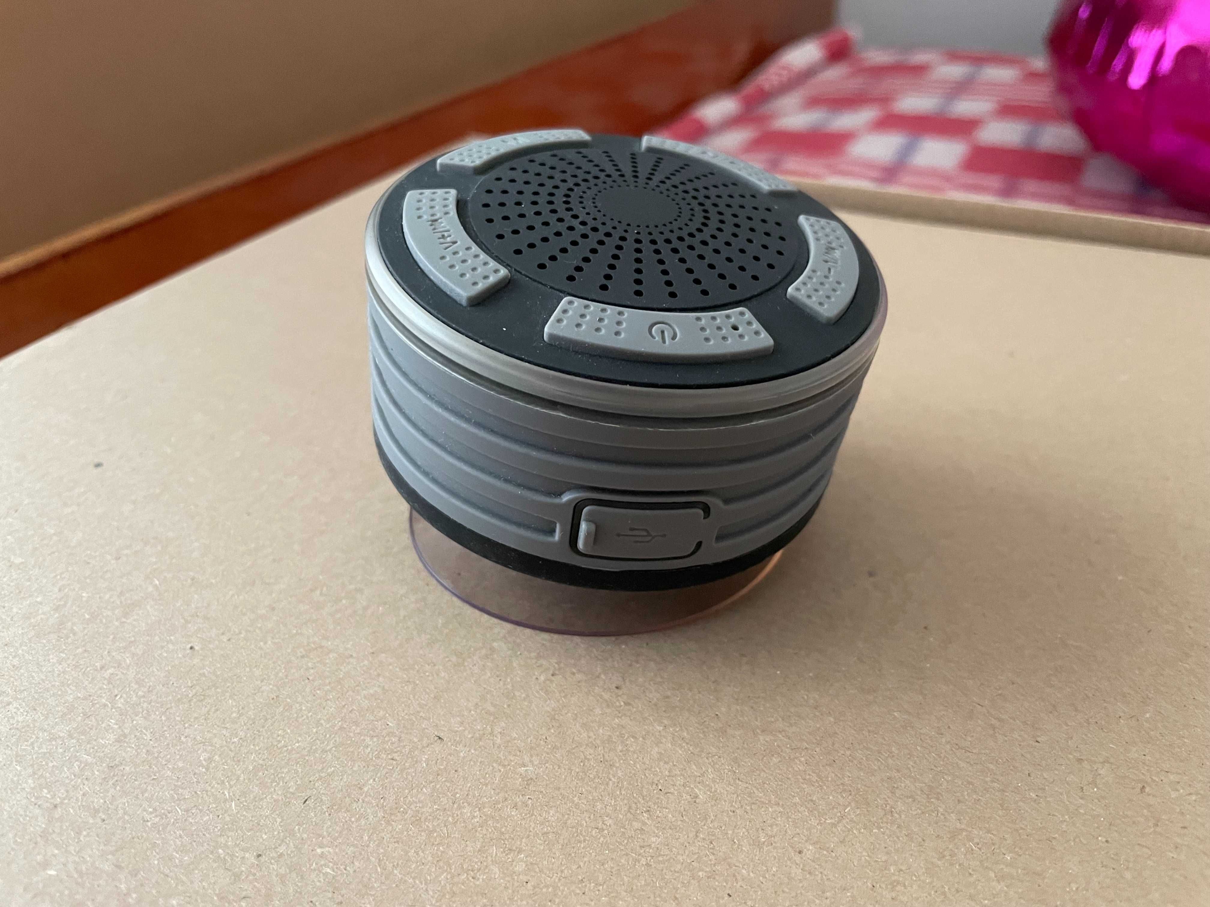 Boxa de dus BassPal, portabila, rezistenta la apă, bluetooth
