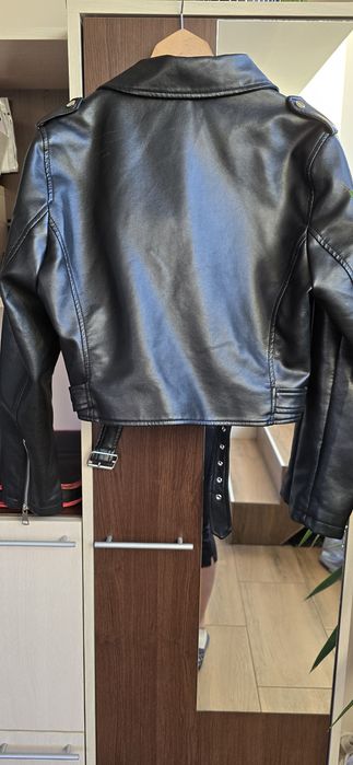 Дамско кожено яке