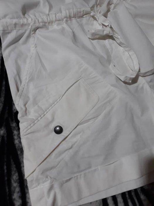 DKNY -M/L r/r Нов Бял Гащиризон с двойни джобчета