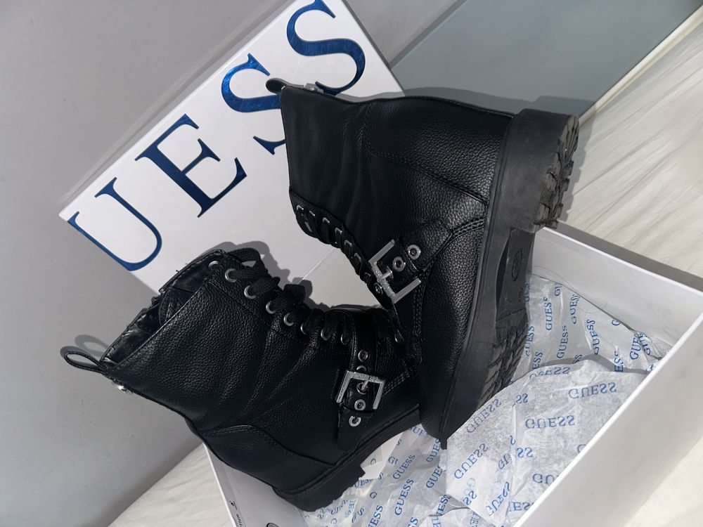 Дамски черни кожени боти Guess 38