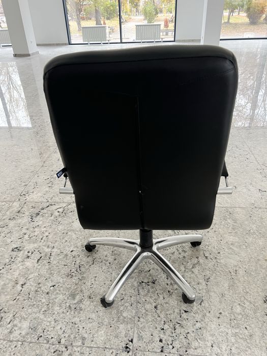 Кожен Офис стол nowy styl