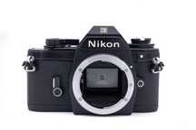 Aparat foto film Nikon EM