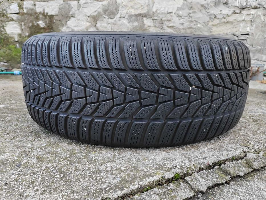 235/50/19 1бр.Hankook Зимна гума