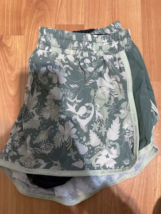 Pantaloni scurti dama karitraa