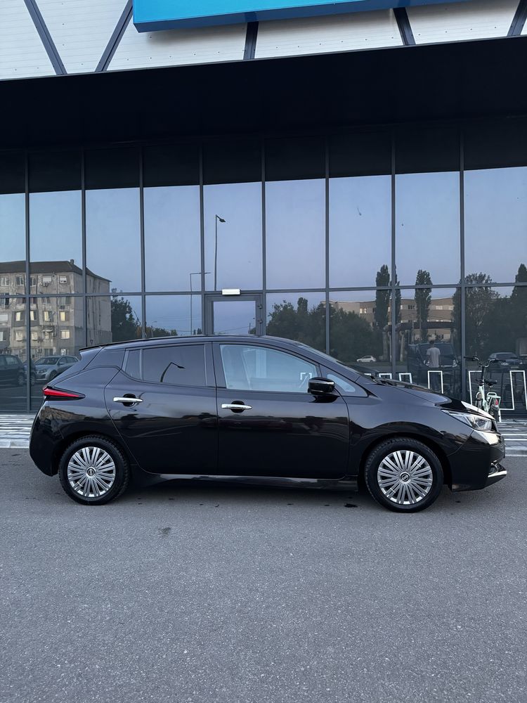 Nissan Leaf 2 Electric 40 kw