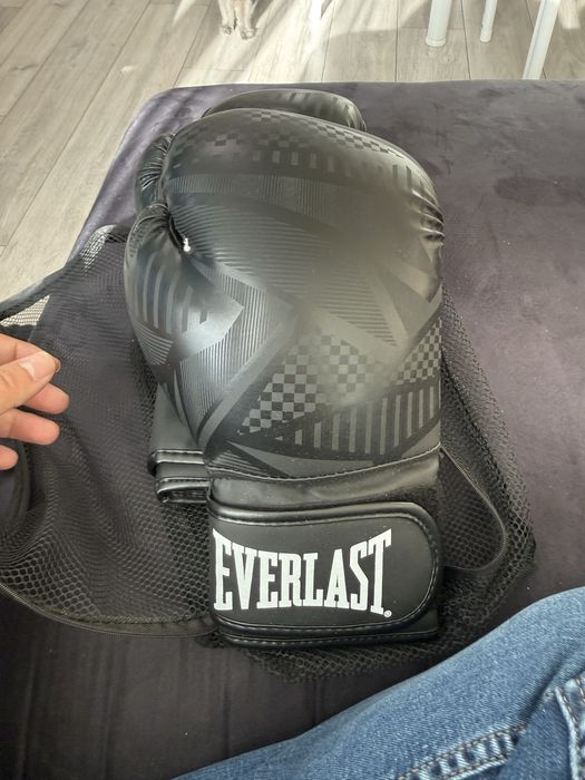 Боксови ръкавици  Everlast oz 12  14
