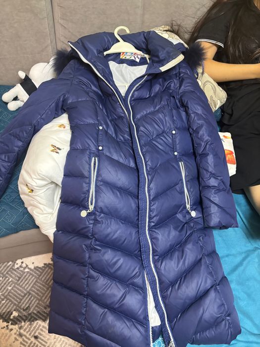 Продам куртку зимнюю на девочку