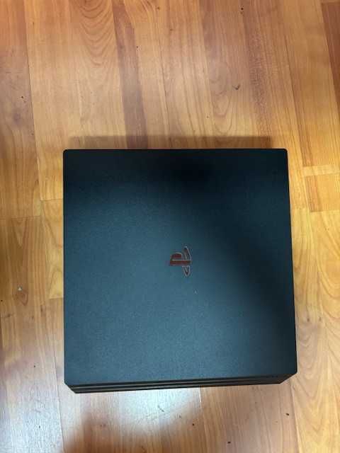 PS4 Pro 1Tb, не чете дискове