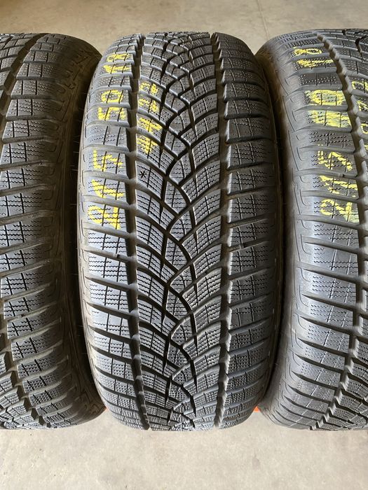 Anvelope iarna 215/50/18 Goodyear Ultra Grip Performance 215 50 18 R18