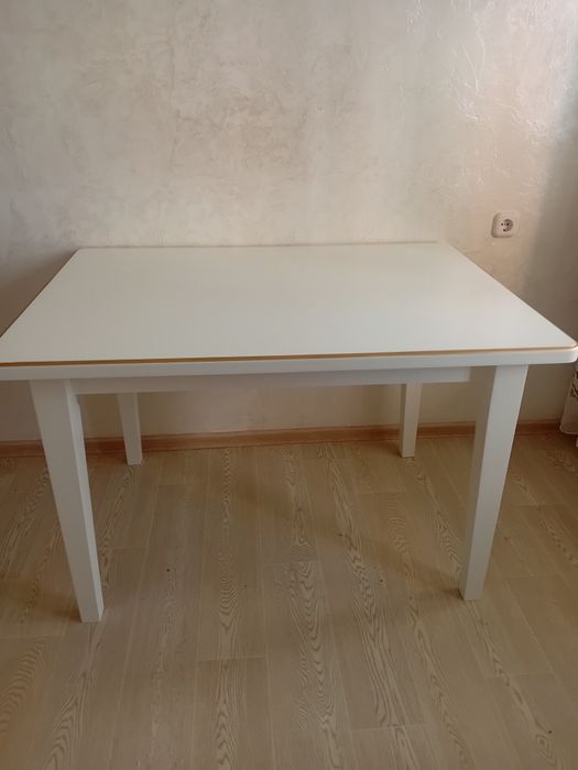 Кухонный стол. Новый