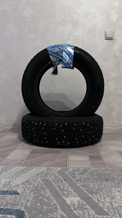 Продаются новые зимние шипованные шины.