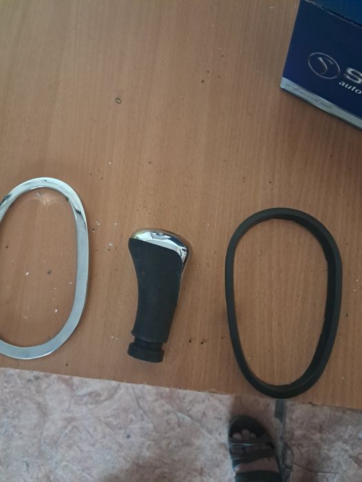 Ручка КПП на Ларгус, Рено