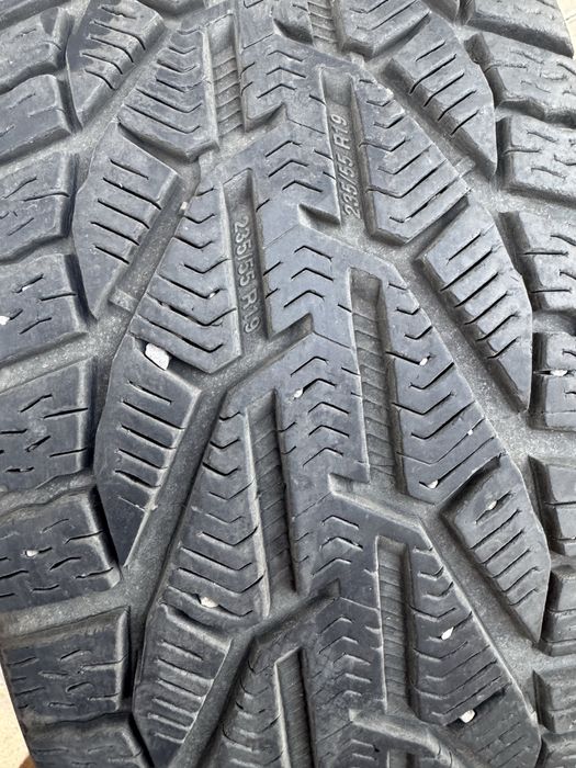 Anvelope iarna 235/55/r19