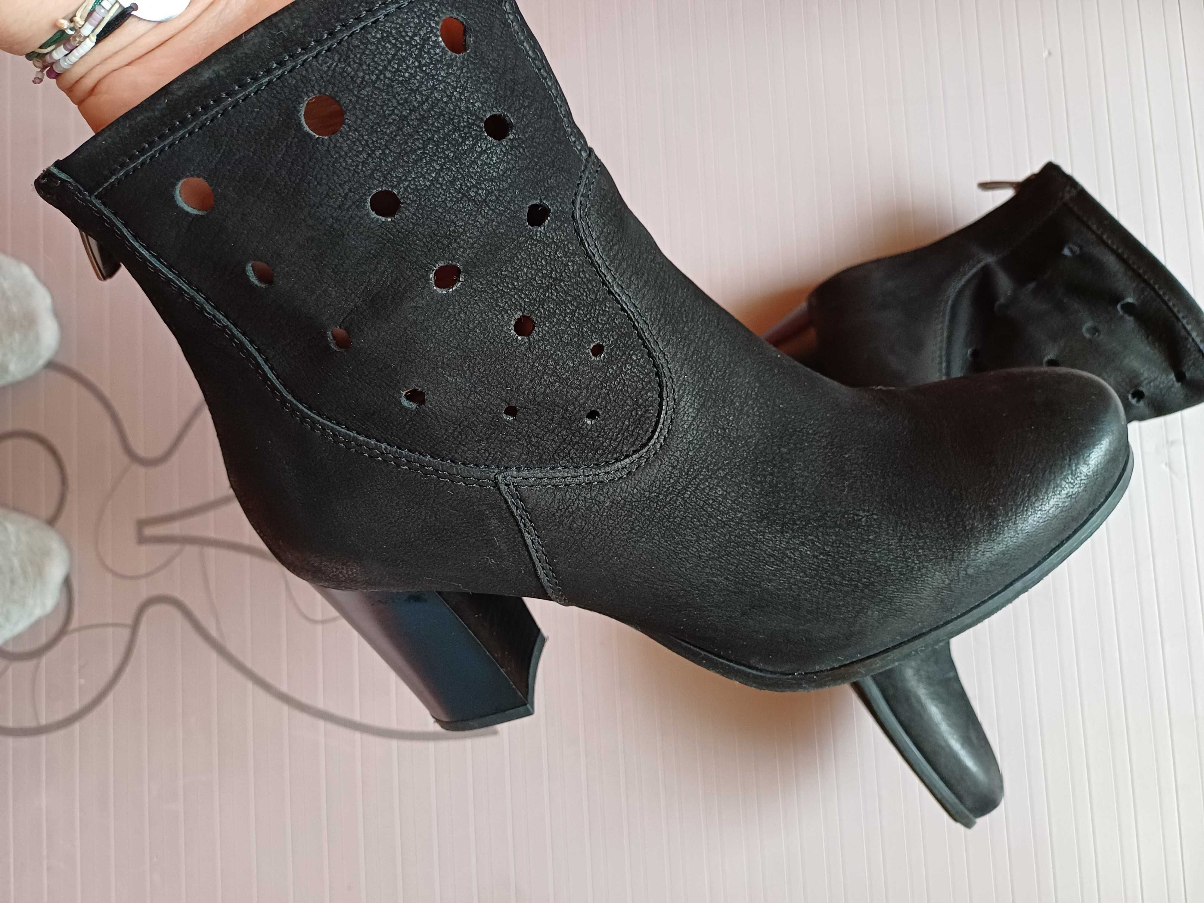 Botine Lasocki negre 38